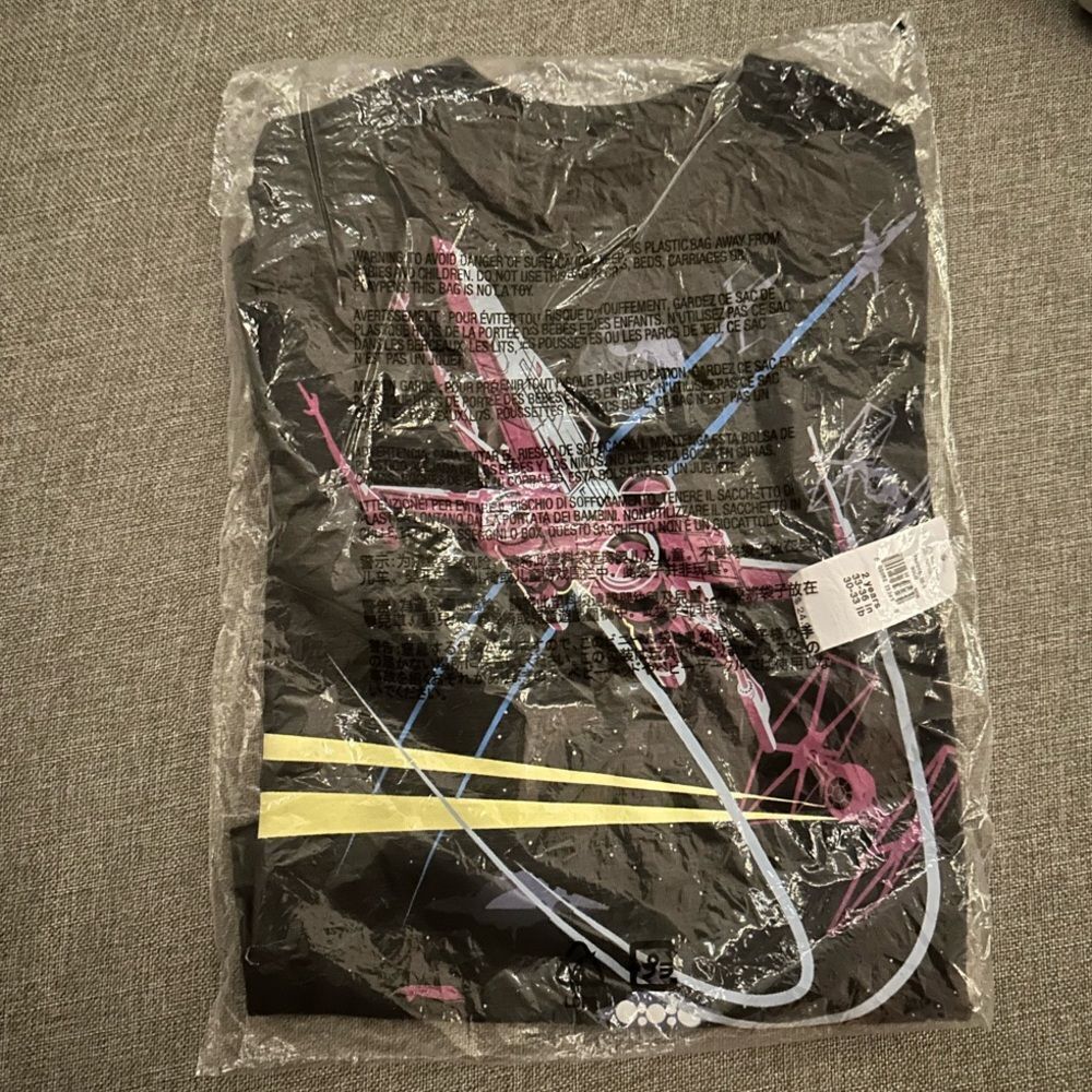 GAP Star Wars Graphic Tee - Picture 3 of 10